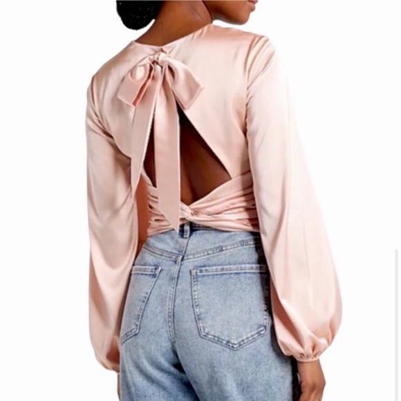 NWT Express Satin Ruched Twist Front Open Back/Bow Side Zip Blouse Top Peach XS - Picture 5 of 9